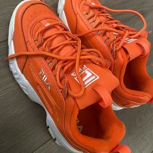 Orange FILA’s